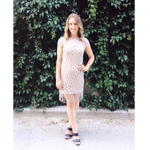 Meet your Posher, Monika - Picture 1 of 2